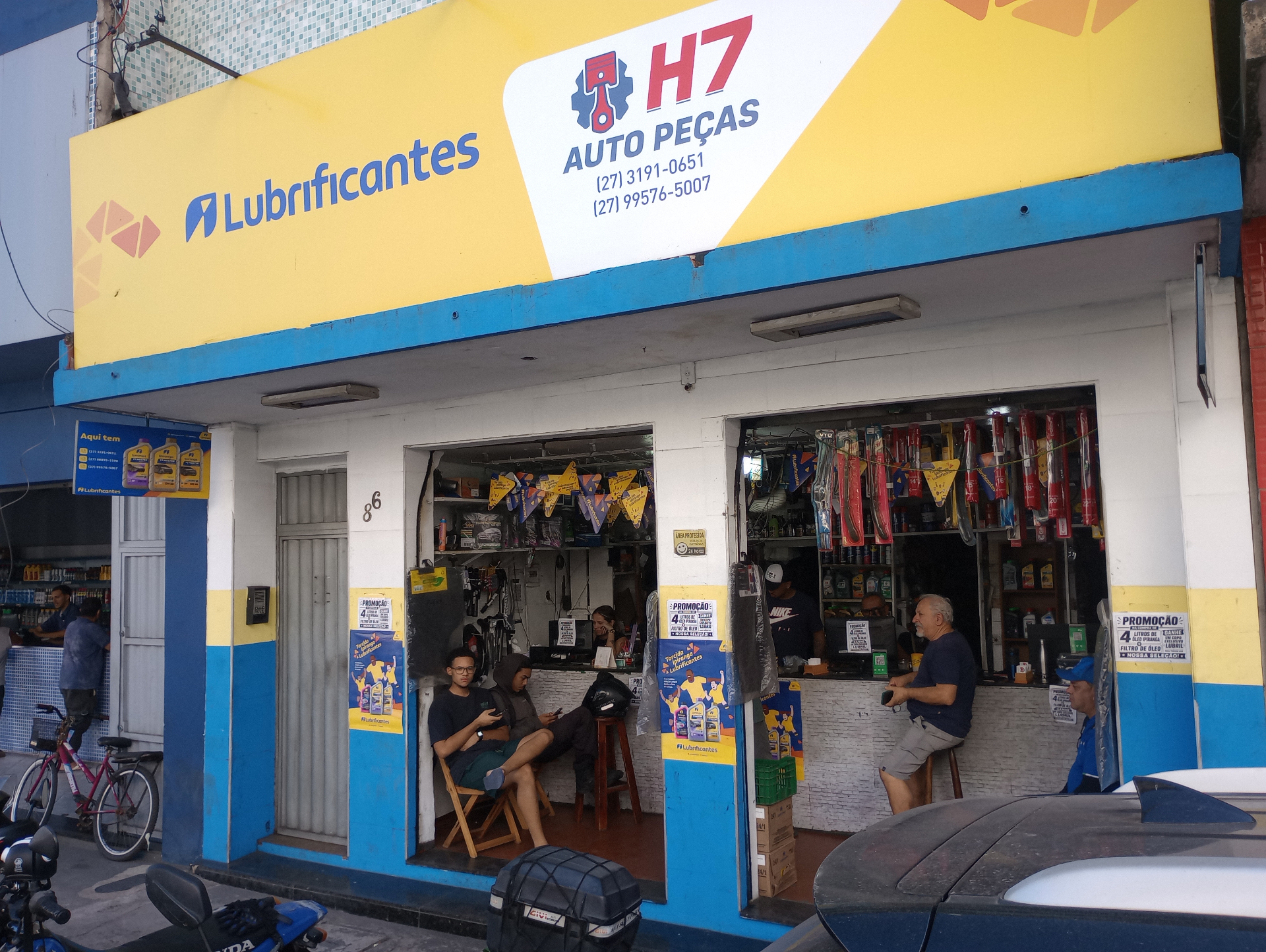 Fachada da loja H7 Auto Peças e Lubrificantes em São Torquato, Vila Velha - ES